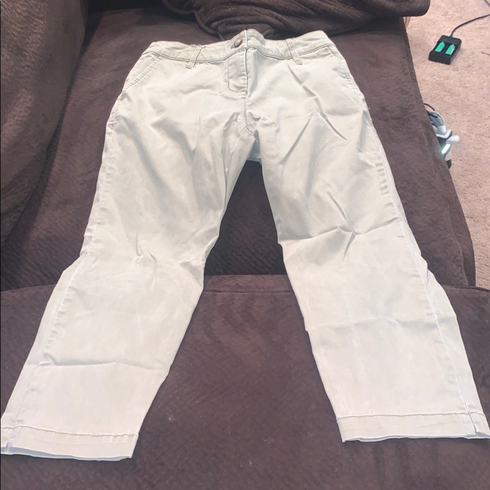 Kaki capris